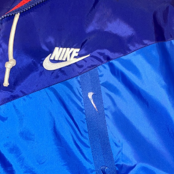 Nike Windbreaker - Picture 4 of 5